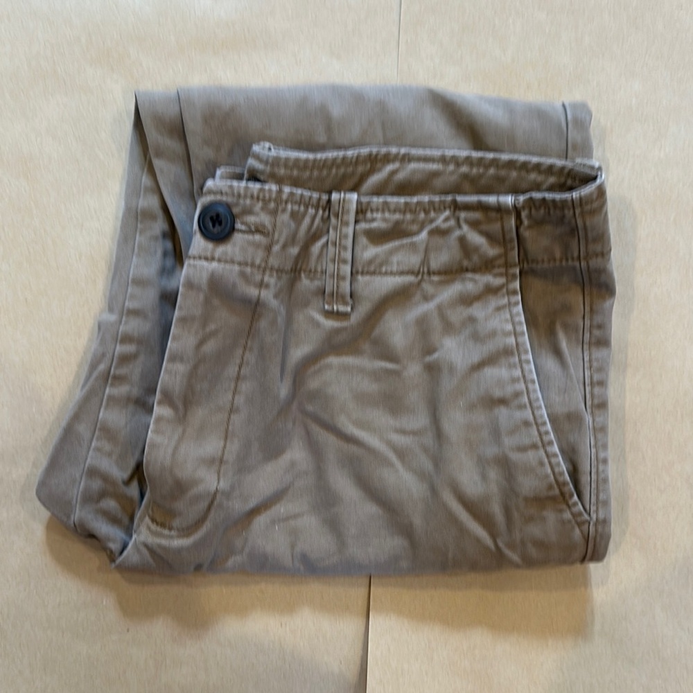 Light Tan Chinos with Cotton Fabric and Casual Style